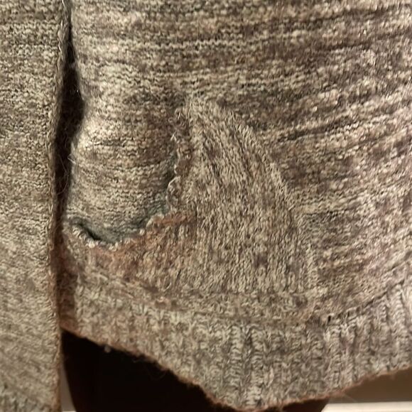 Free People gray nubby alpaca/wool/ cotton/acrylic/nylon crop sweater. XS. - Picture 3 of 6